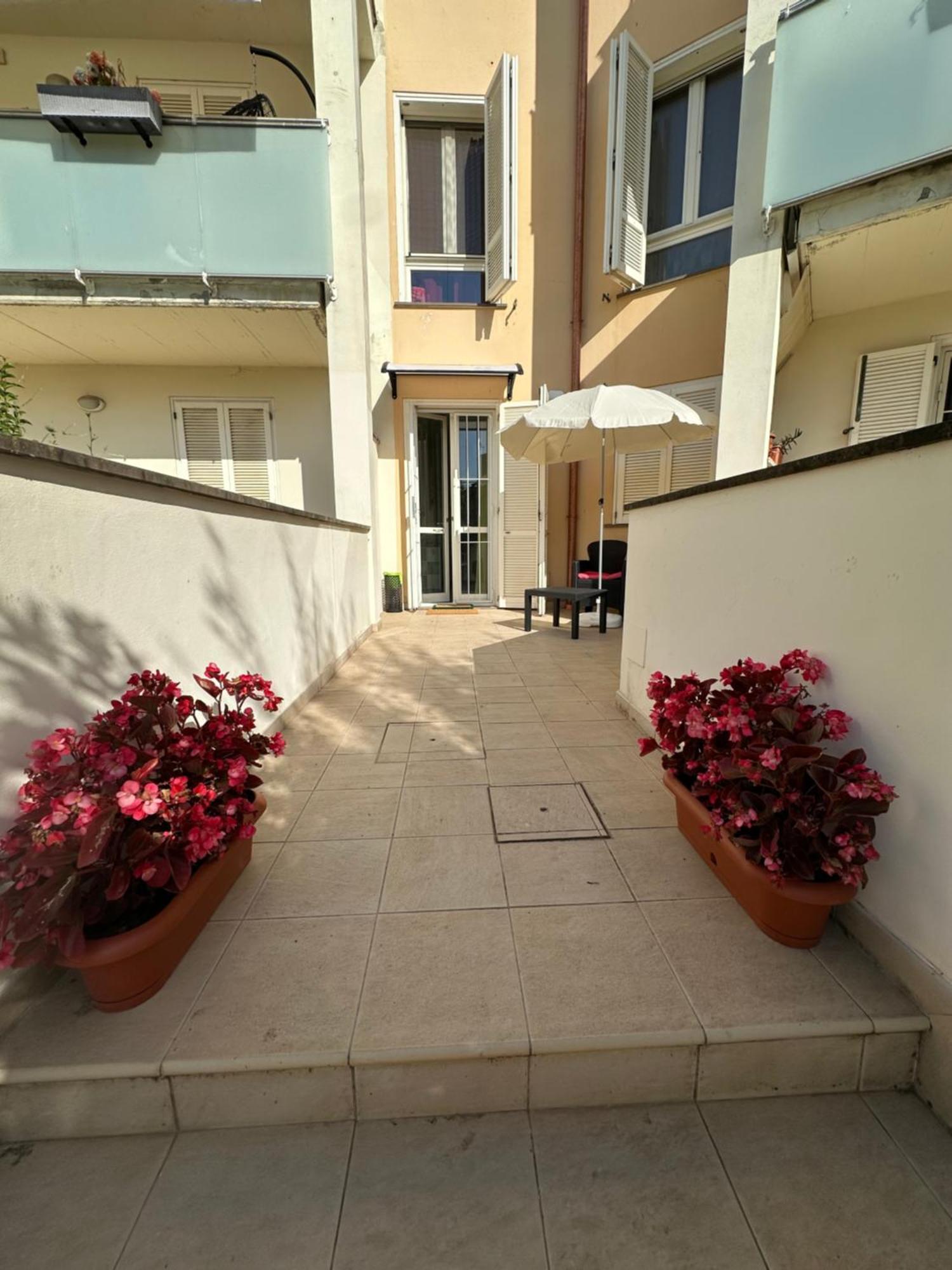 La Kasina Hotel Livorno Exterior photo